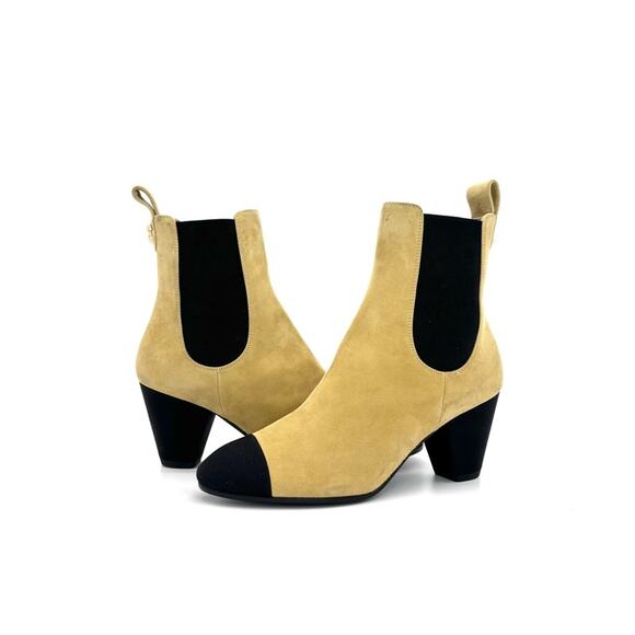 NEW Chanel Suede Kidskin Grosgrain CC Logo Cap Toe Chelsea Short Boots 37.5 - Picture 2 of 8